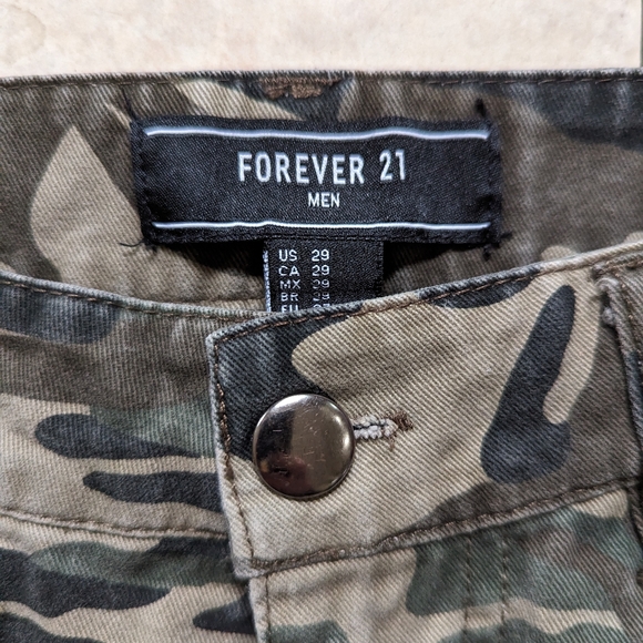 Forever 21 Camo Pants - Picture 3 of 3